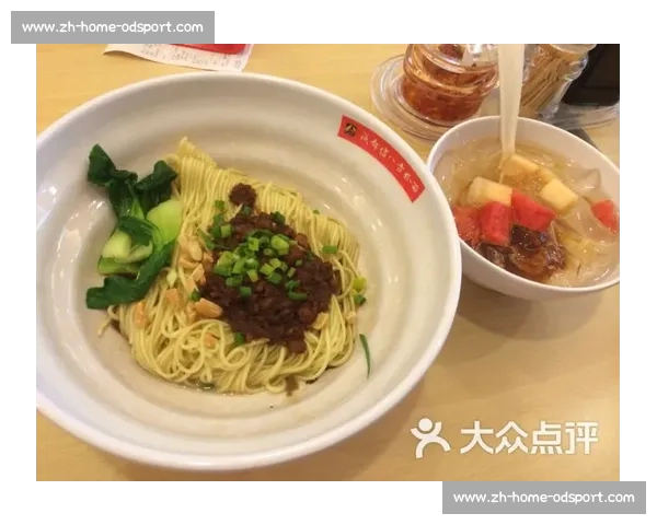 周定洋带古尔芬克尔解锁成都辣面，冰粉解麻直呼巴适！