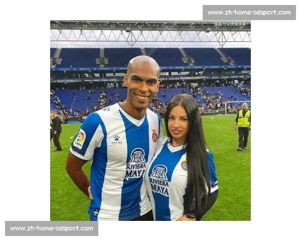 瓦伦西亚正式向莫斯克拉提交续约报价，力保后防核心留队